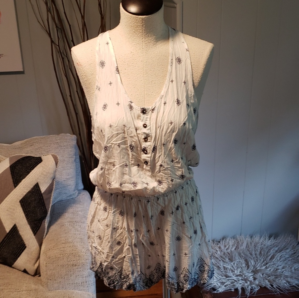 Super lightweight summer romper